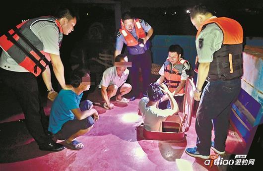 湖北开展长江联合巡查行动 非法电鱼者被逮捕